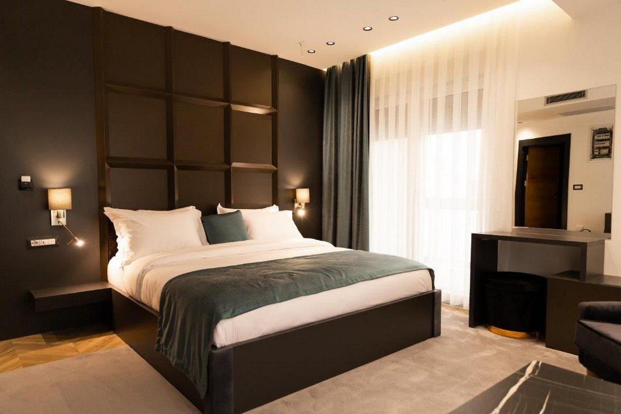Ador Hotel Pristina Buitenkant foto