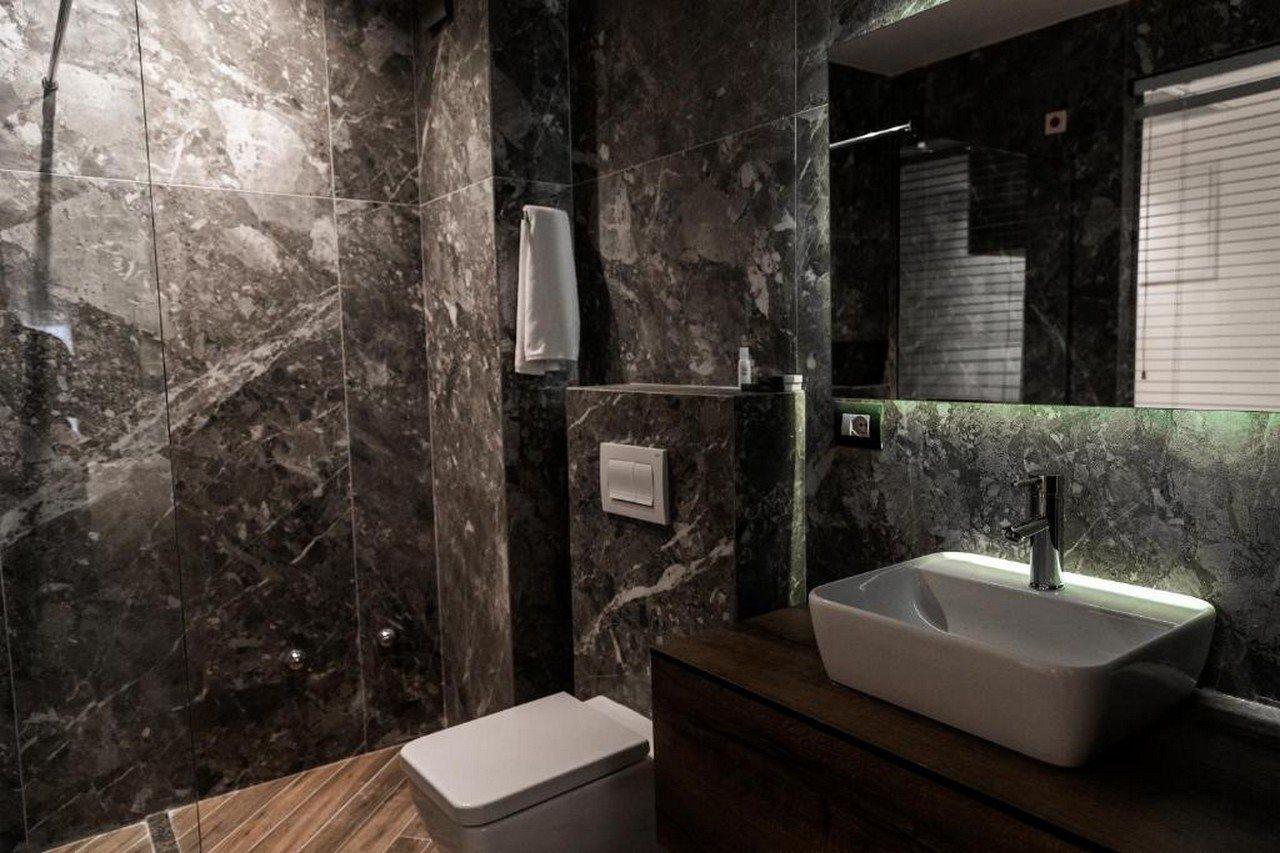 Ador Hotel Pristina Buitenkant foto